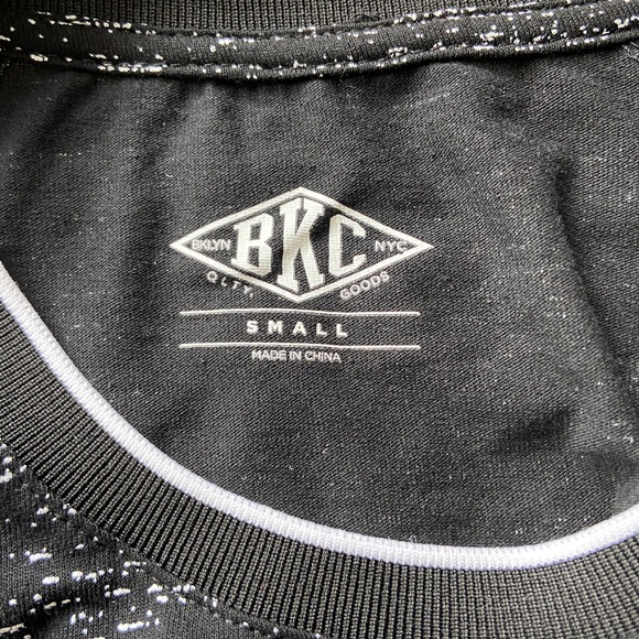 NWT Men’s/Unisex Skater Tee - Picture 3 of 6